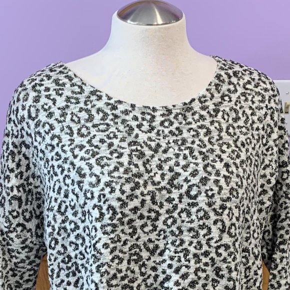 H&M Divided 3/4 Sleeve Animal Print Knit Blouse with Sparkle - Picture 2 of 4